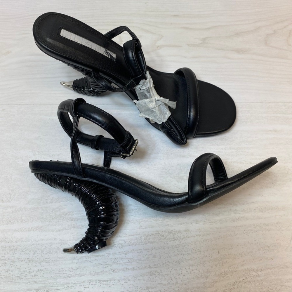 Liliana Womens 8 Sandals Horn Heel Strappy Black Faux Leather Curved Spike Heel